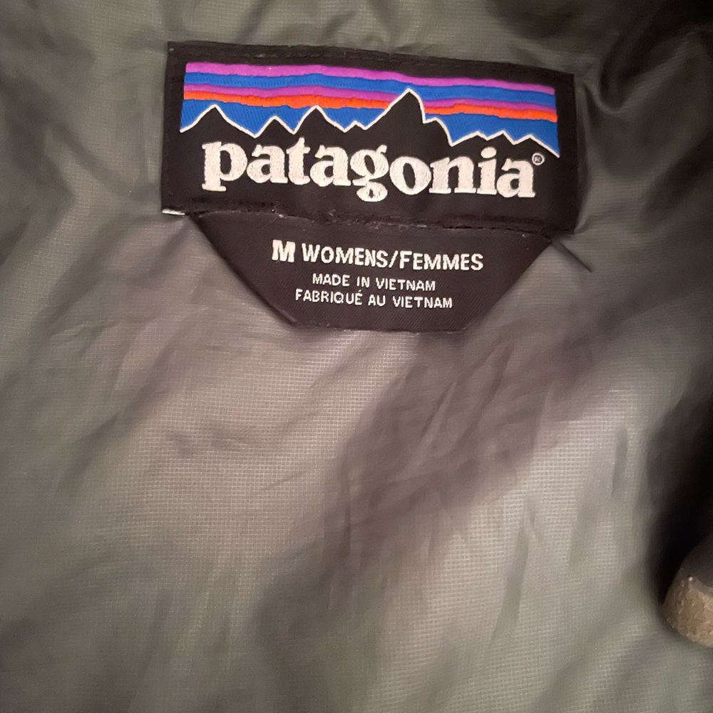 Patagonia Women's Nano Puff Vest M — Pesto Green - Picture 8 of 8